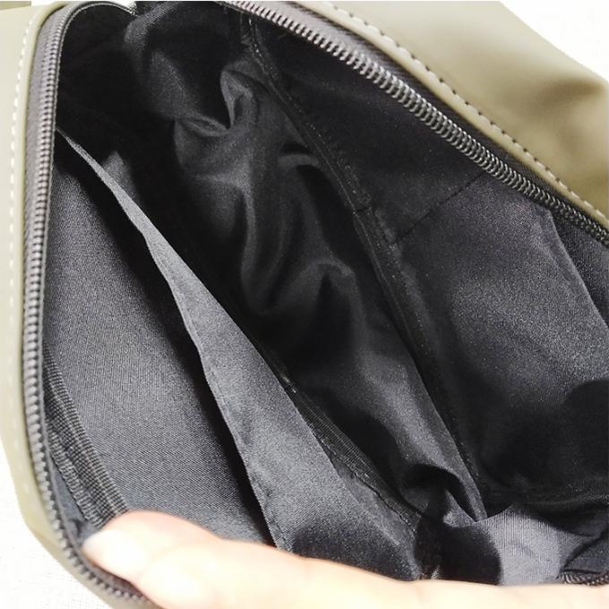 공장은 작은 화장 가방 사람들에게 가방 개인 라벨을 만들어주었습니다